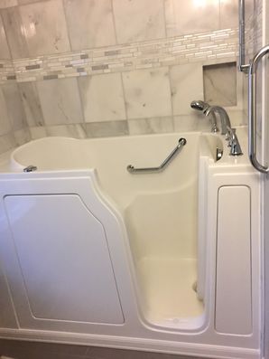 Accessible Bathtub in Shawnee by Independent Home Products, LLC
